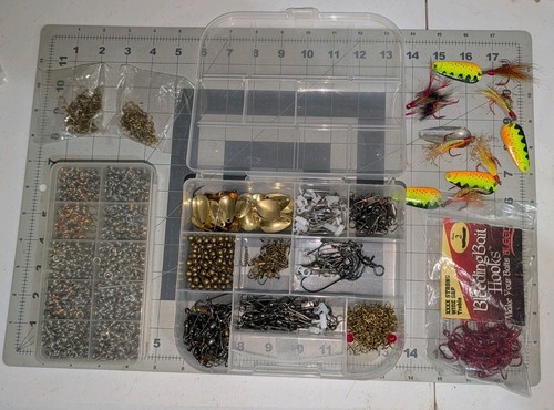 Box assorted tackle - of,